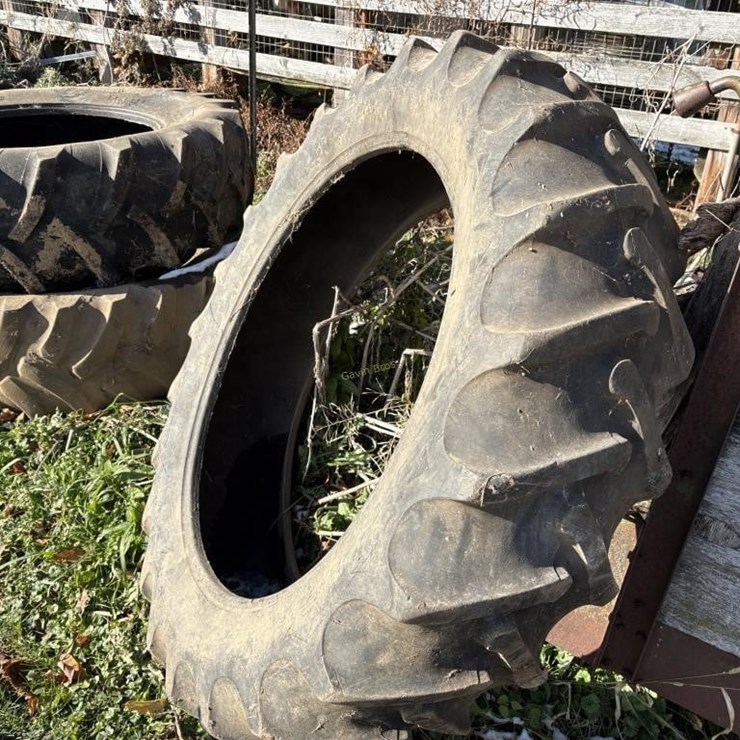 15.5 - 38 Tractor Tire