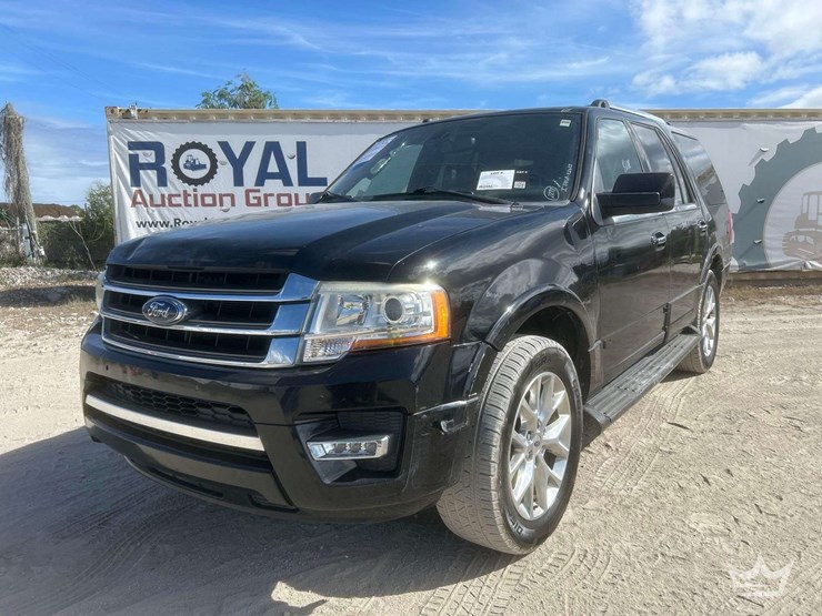 2017-ford-expedition-limited-image-2
