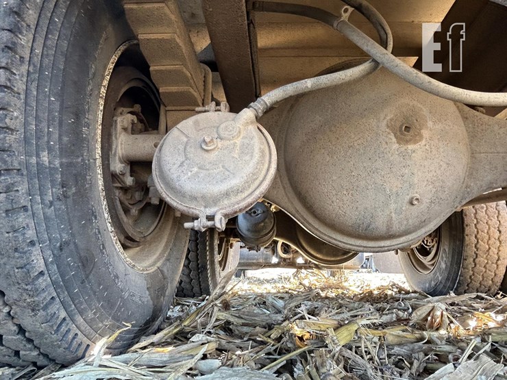 1985-international-s2500-image-45