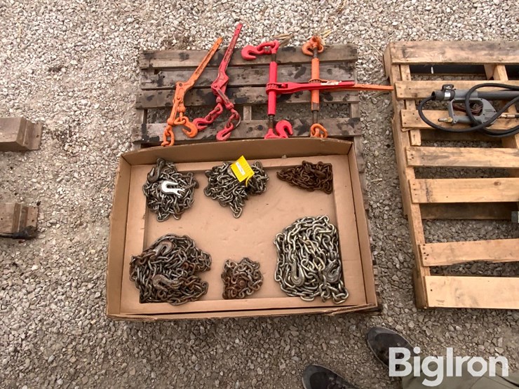 pallet-of-binders-&-chain-image-6