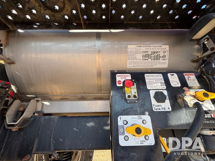 case-ih-patriot-4440-image-41