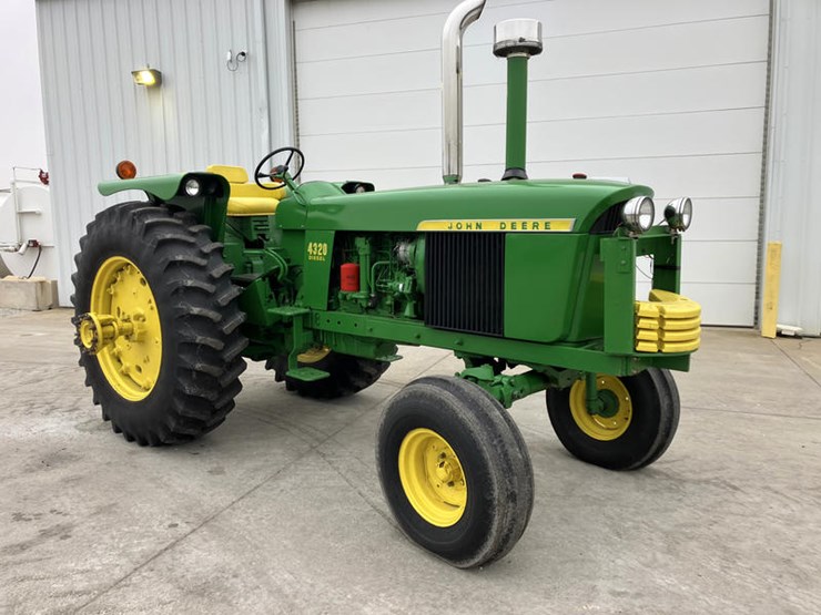 john-deere-4320-image-1