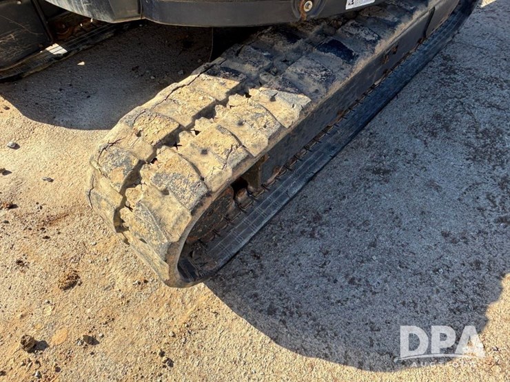 2020-yanmar-vio55-image-40