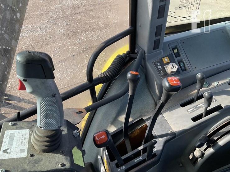 new-holland-7740-image-5