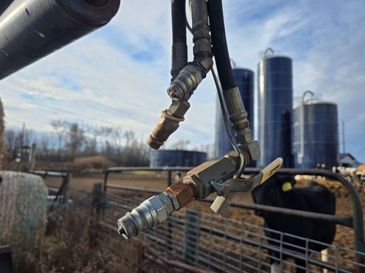 new-holland-72la-image-17