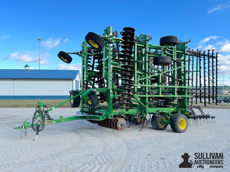 2022-john-deere-2330-image-1