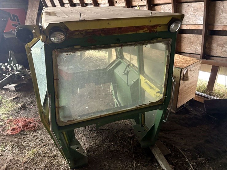 john-deere-3010-image-5