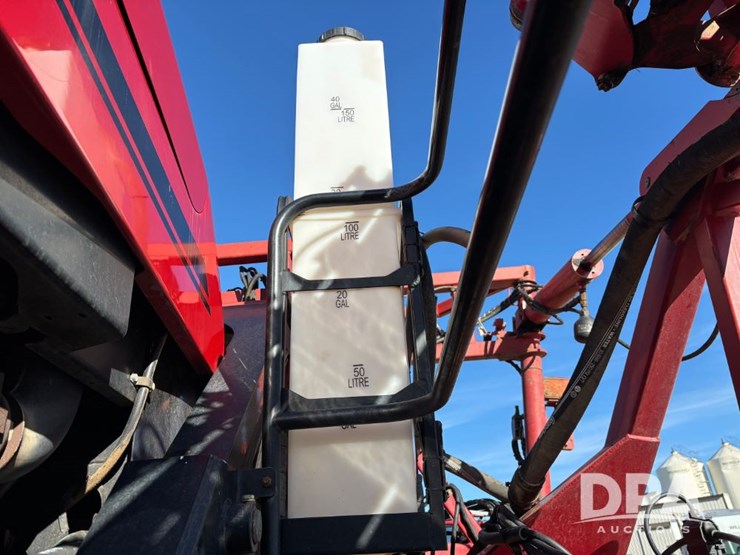 case-ih-patriot-4440-image-46