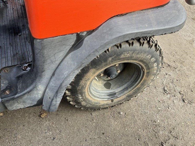 kubota-rtv900xt-image-16