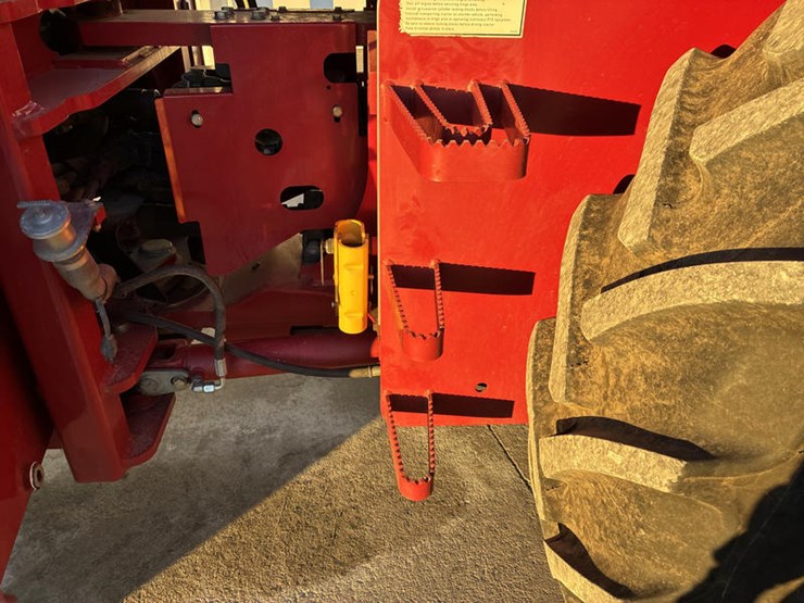 case-ih-275-image-34