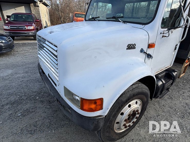 international-4700-image-20