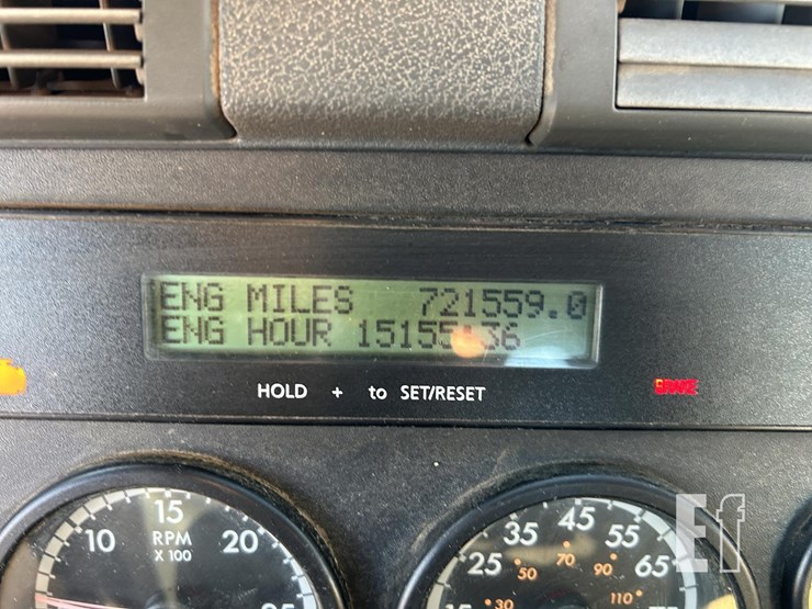 2012-freightliner-cascadia-125-image-26