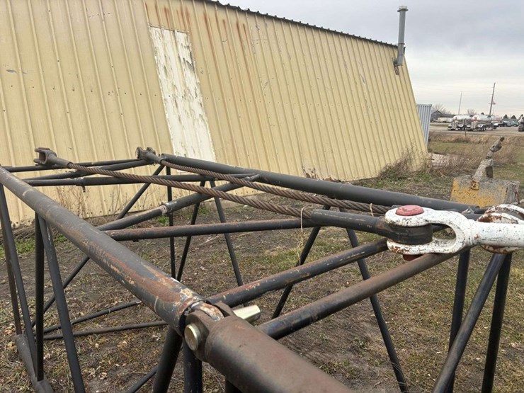 crane-boom-sections,-60”x60”,-(1)-is-5’-long,-(1)-is-10’-long,-1-7/8”-pins;-(2)-1-1/2”-cables-with-2-image-9