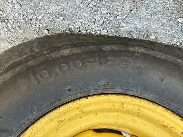 john-deere-2940-image-41