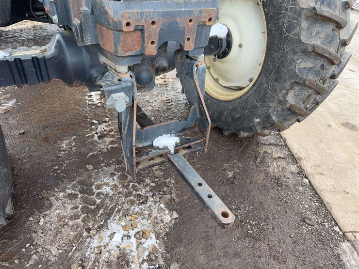 new-holland-tv145-image-22