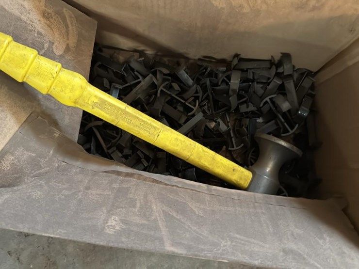 #176-•-contents-of-shelf-6*-image-19