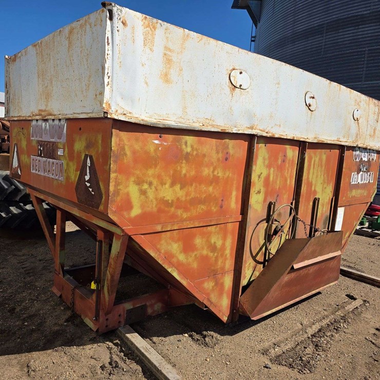 M+W Model 300B Little Red Wagon Gravity Box, Box Only, Side Extensions, Rear Lights (Need Wiring), R