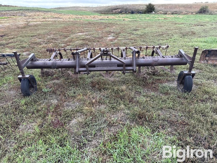 3-pt-mounted-chisel-image-2