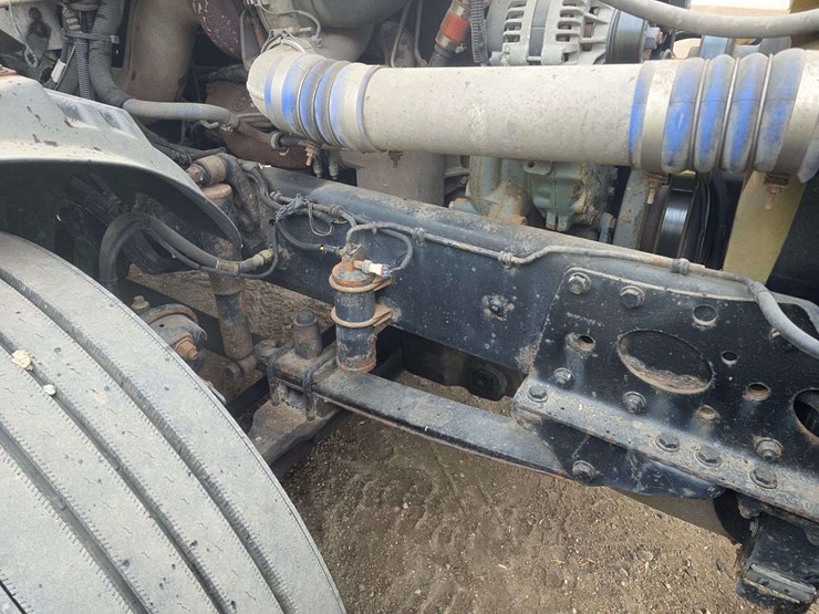 2007-freightliner-cl120-day-cab-semi,-978,000-miles,-detroit-series-60-–-14l-engine,-515hp,-10-speed-image-70