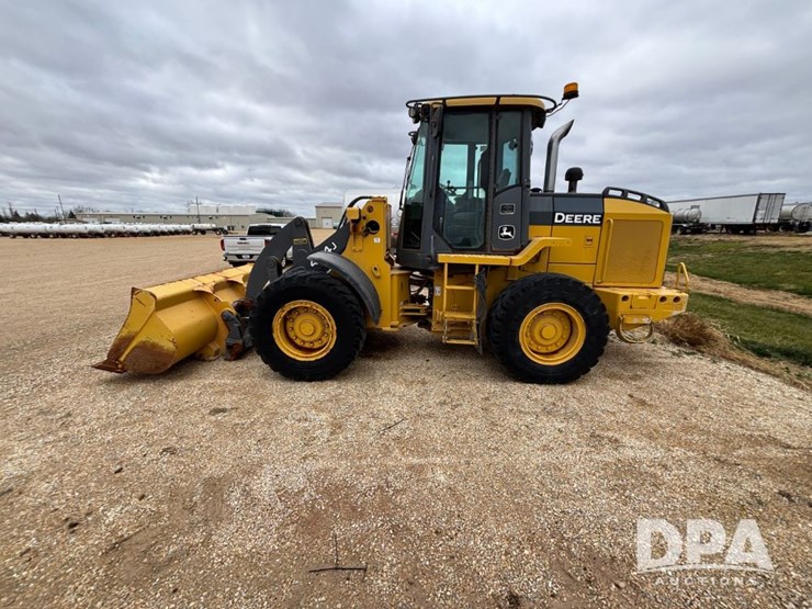 2007-deere-444j-image-10