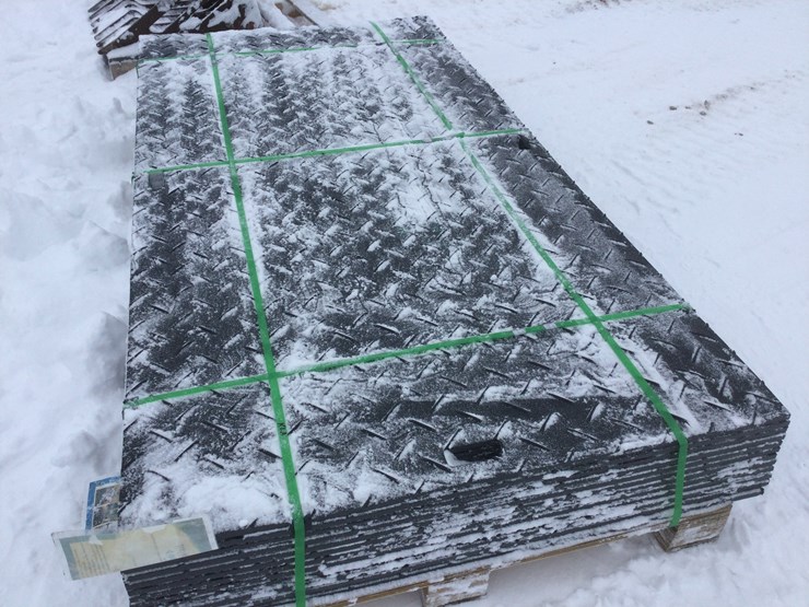 #4548-•-unused-(12)-jobsite-mats-image-1