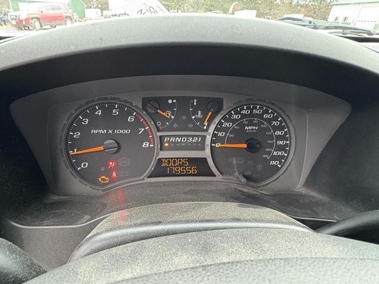 2005-gmc-regency-badlander-truck-image-15