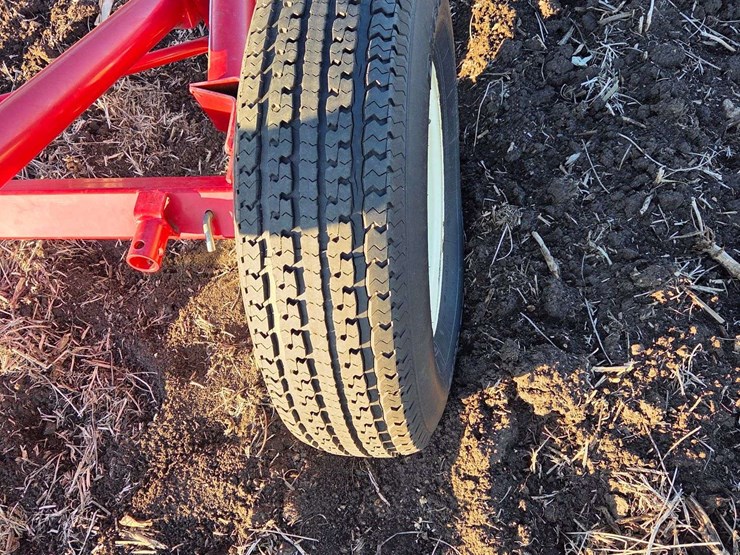 westfield-10”-x-83’-auger-with-swing-hopper,-16”-tires,-works-good,-used-fall-of-‘25-image-19