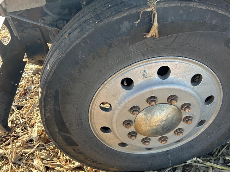 1985-international-s2500-image-14