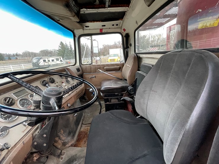 #1134-•-1993-ford-sheetrock-boom-truck-(has-mn-title)-image-43