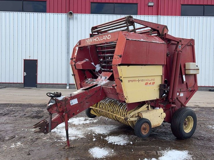 new-holland-855-image-1