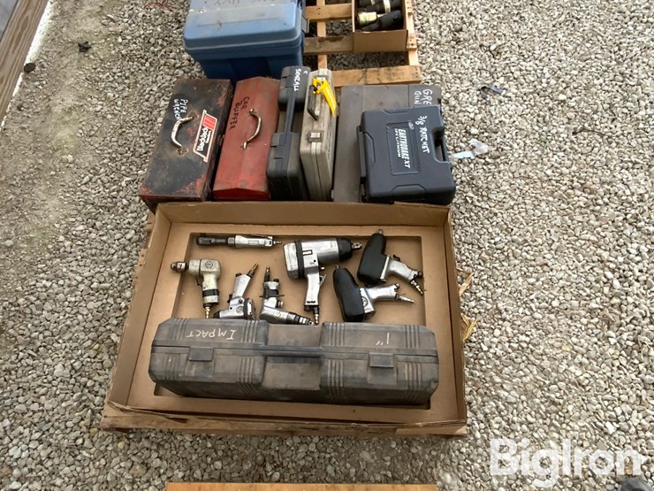 pallet-of-air-tools-&-tool-boxes-image-4