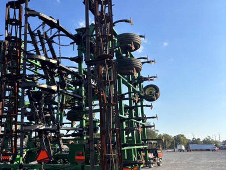 john-deere-2210-image-17