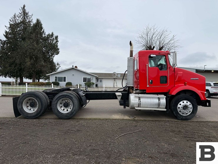 2004-kenworth-t800-image-6