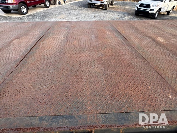 international-4700-image-30