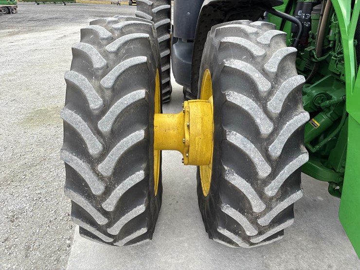 john-deere-8335r-image-47