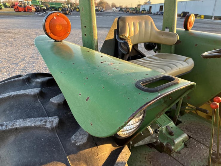 john-deere-2940-image-22