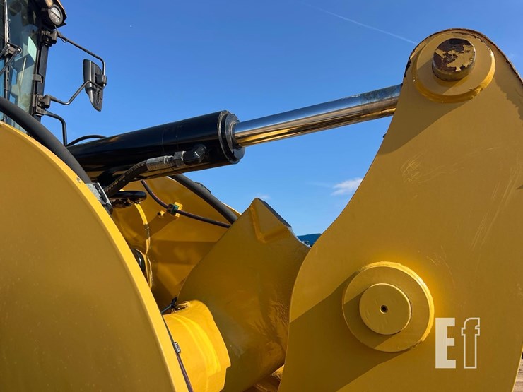 2021-caterpillar-926m-image-14