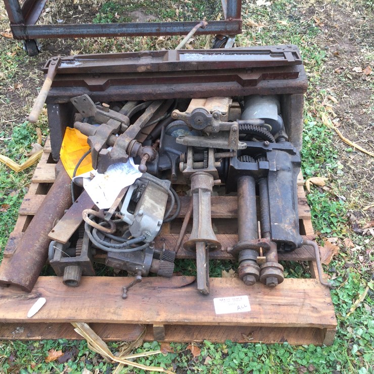 #4800 • Misc. Tools: Location: W2486 Smies Rd, Oostburg, WI 53070