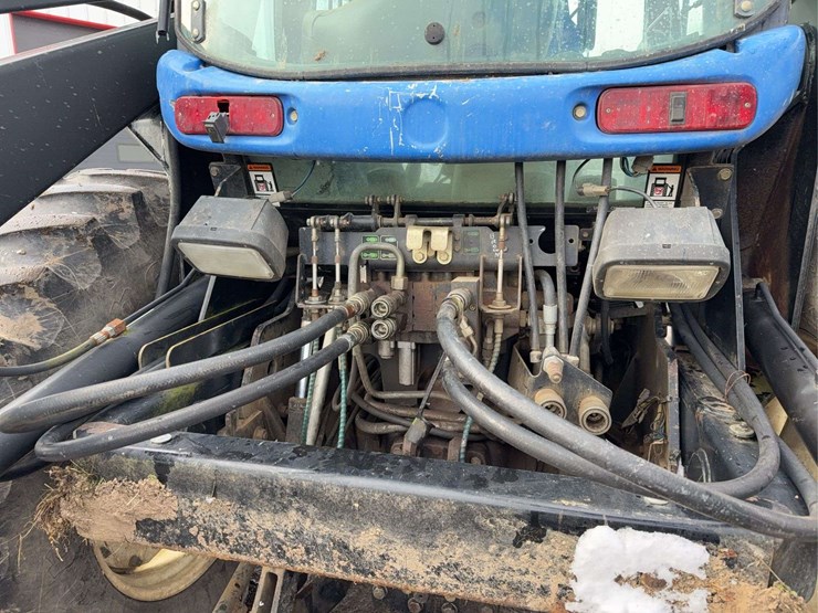 new-holland-tv145-image-20