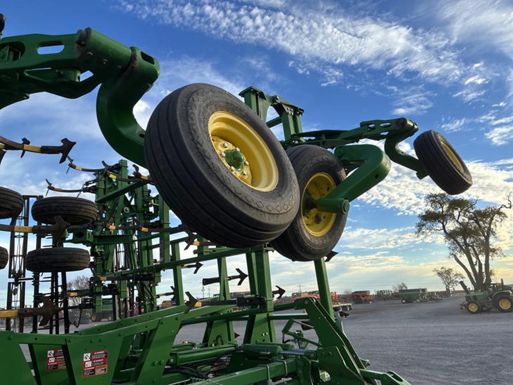 john-deere-2210-image-58