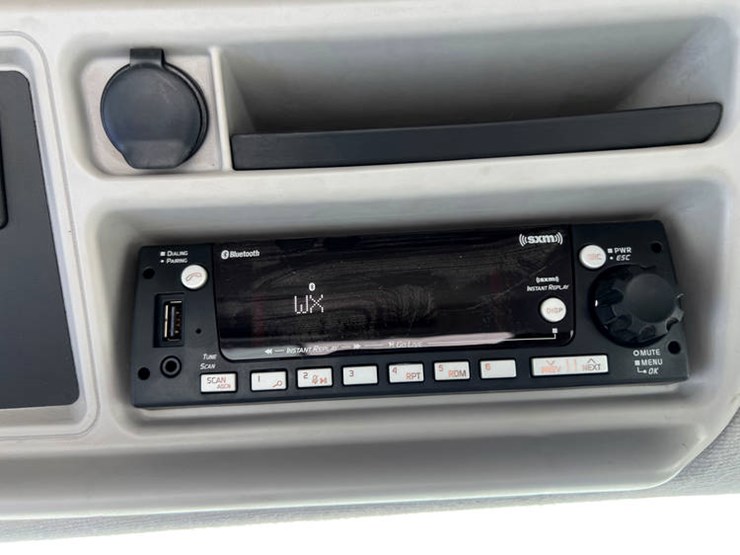 2023-new-holland-t9.600-image-64