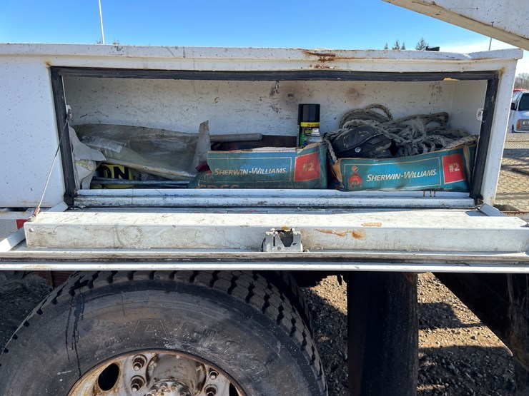 #1141-•-1995-gmc-topkick-bucket-truck-(has-mn-title)-image-25