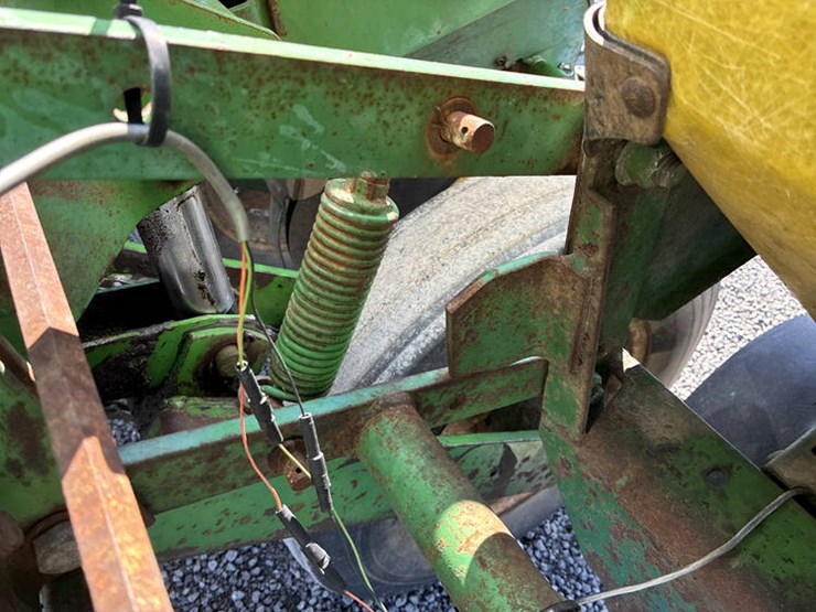 john-deere-7000-image-30