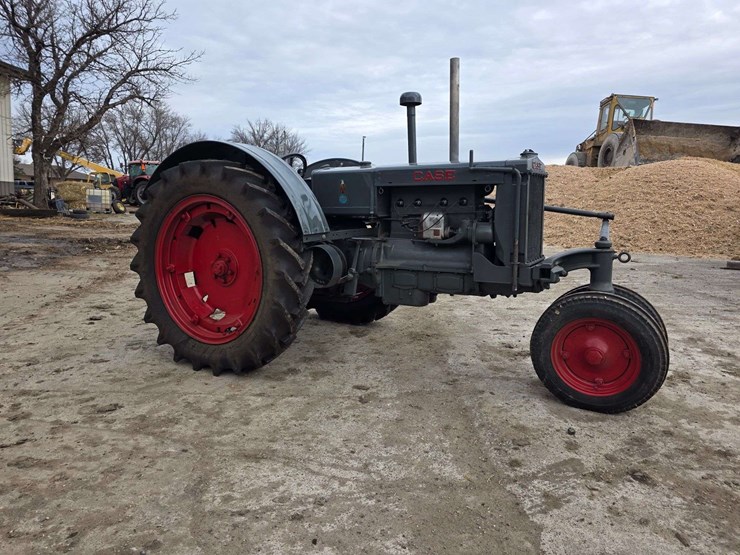 1938-case-cc-narrow-front-tractor,-new-12.4/11-36-rears,-pto,-crank-start,-sn:-4200966,-rebuilt-fro-image-7