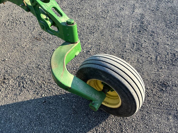 john-deere-2410-image-7