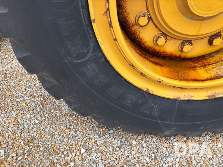 2007-deere-444j-image-24