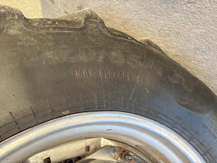 case-ih-8940-image-32