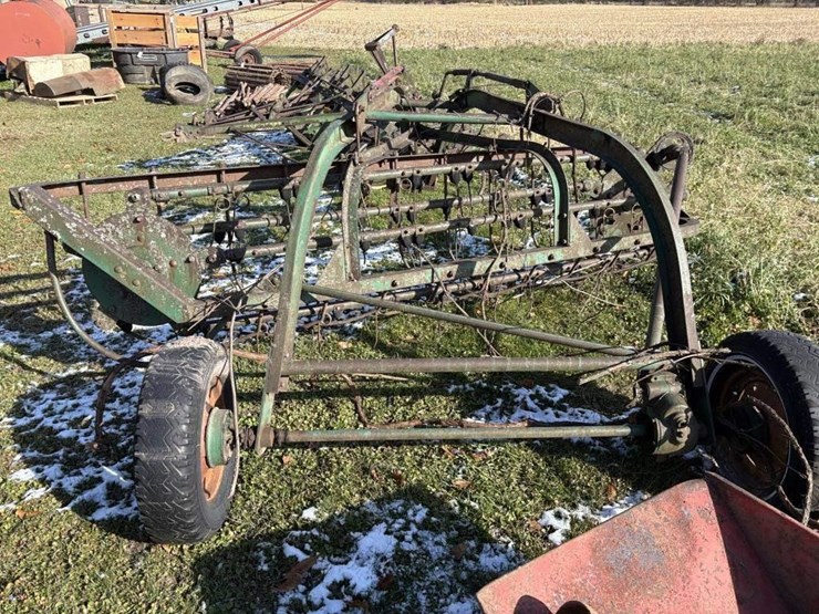 oliver-roll-bar-rake-image-3