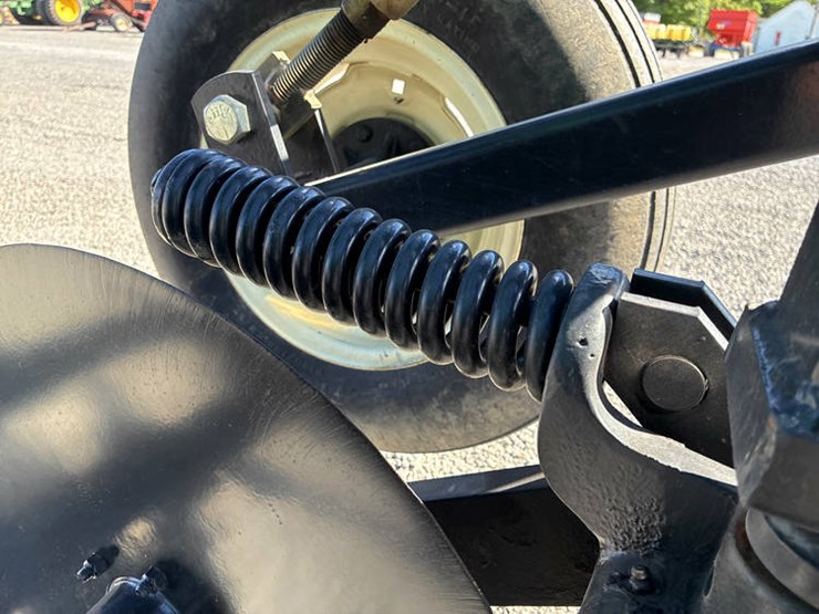 #113973-•-unverferth-7x-zone-builder-ripper-#a41470499-image-25