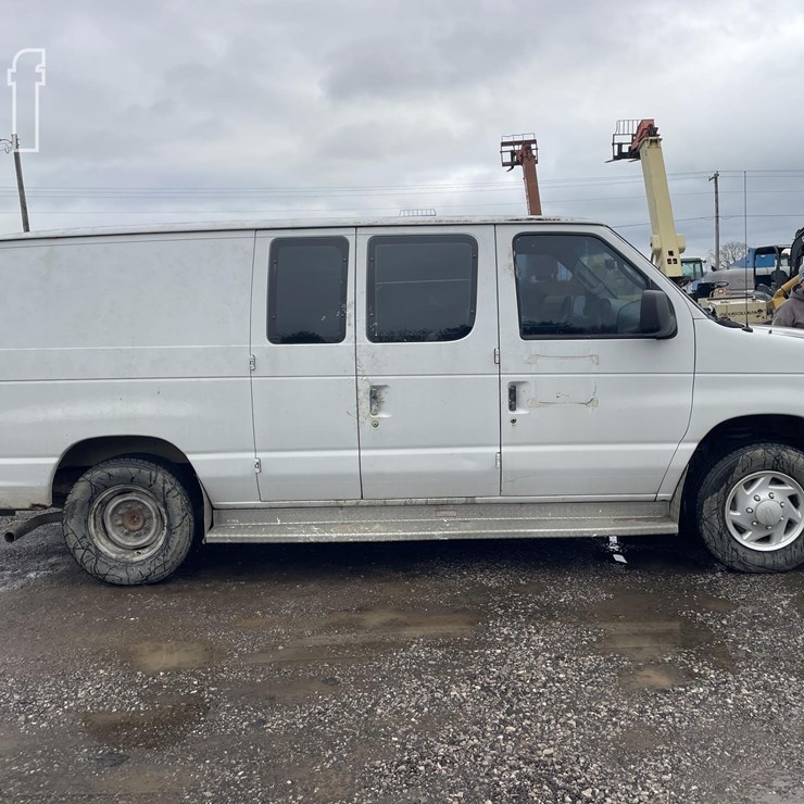 2008 FORD E150